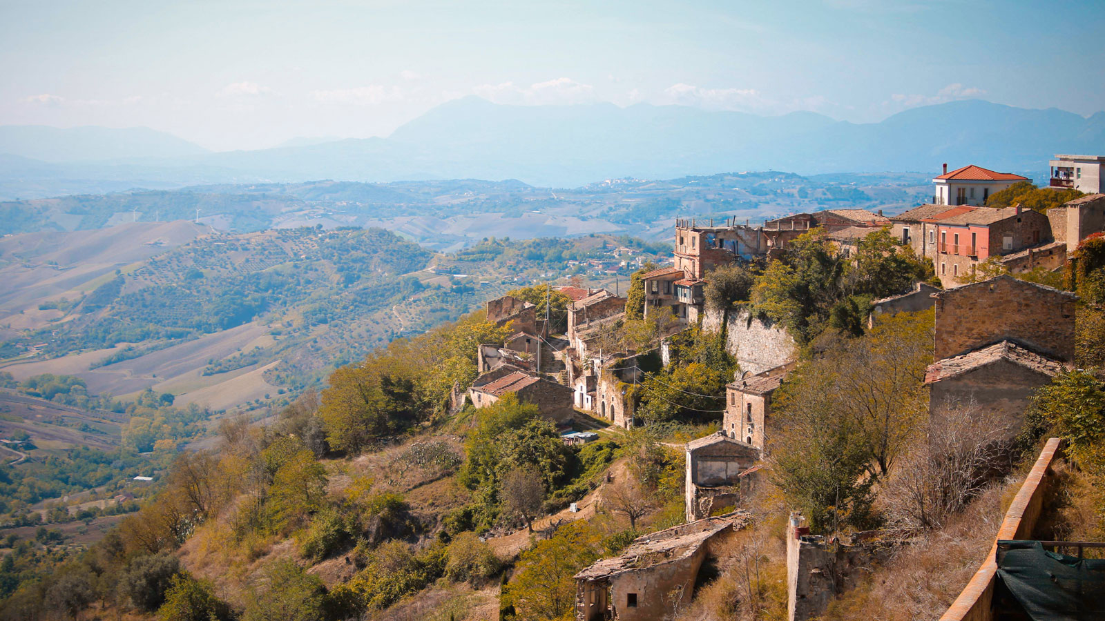 Montecalvo Irpino: storia, leggende e sapori