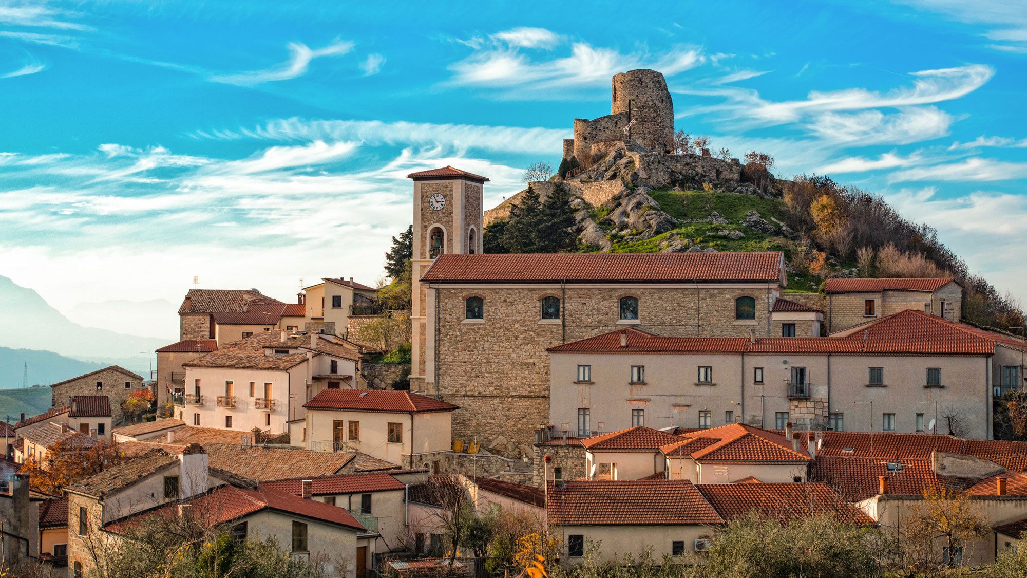 Rocca San Felice: alle porte dell’Inferno